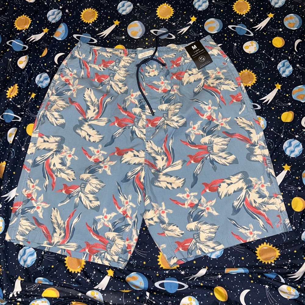 Men’s swim/beach trunks size medium